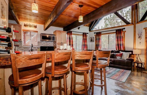 Fox Farm Cabin | The Rusthy Bear by Destination Big Bear : Luxury! Internet! Great Central Location! Propane BBQ!