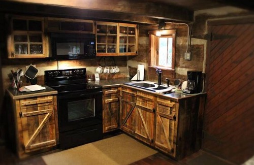Stanardsville Cabin | The Rustic Old Dam Cabin