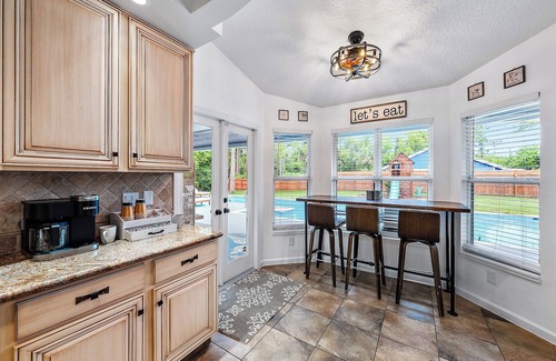 Jupiter House | The Rustic Resort - 2 Homes, Pool, Building, Golf! Sleeping for up to 30!