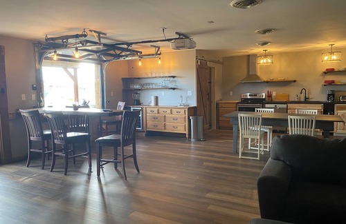 Heltonville House | The Rustic Roost- at Donkeytown - Lake Monroe