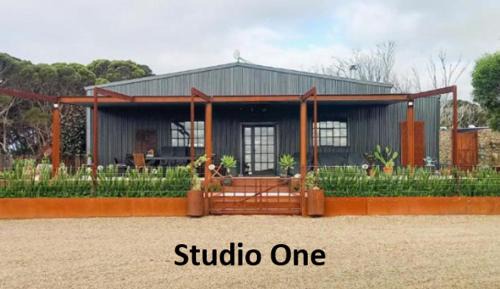 Dudley West House | The Rusty Kangaroo - Spectacular Ocean View Premium Couples Retreat