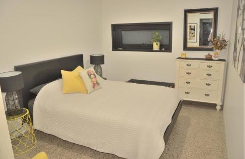 Dudley West House | The Rusty Kangaroo - Spectacular Ocean View Premium Couples Retreat