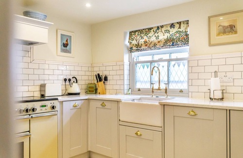 York Cottage | The Saddler's Shop - a family break that sleeps 4 guests in 2 bedrooms