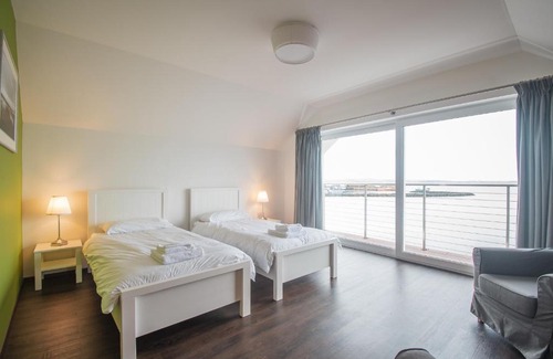 Bowmore House | The Saddlers House - the best price per bed