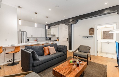 Downtown Nashville House | The Saddlery - Encore - 1 Block to Broadway