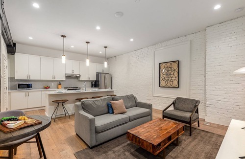 Downtown Nashville House | The Saddlery - Spotlight - 2 Min Walk to Broadway