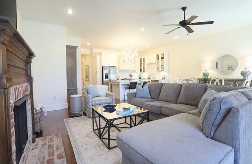 Oxford House | The Sadie, Discounted rate for S. Carolina game!