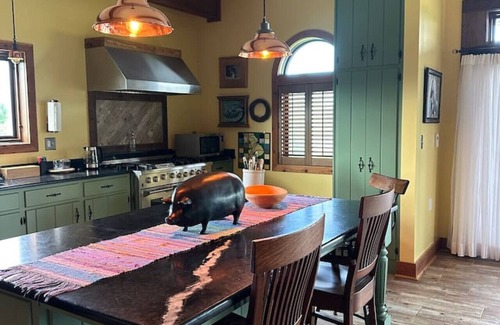 Bremo Bluff House | The Sage Cottage at Chevy Chase Farm