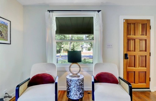 Grass Valley House | The Sage House Steps to historic downtown & trails