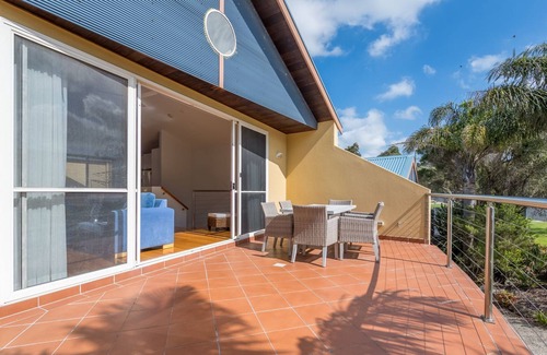 Inverloch House | The Sails 8 - Linen Included