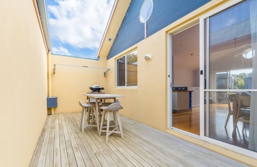Inverloch House | The Sails 8 - Linen Included
