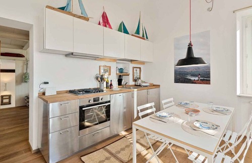 San Terenzo House | The Sails, Sea Lands