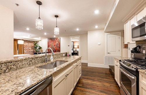 French Quarter Apartment | The Saint - Historic FQ Apt. - 60 Day Min. Rental