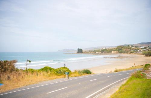 Kaka Point Bed & Breakfast | The Salty Bushman B&B
