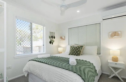 Pallarenda House | The Salty Curlew - private beachside oasis