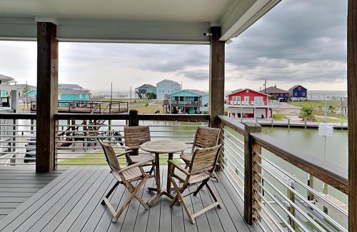 Rockport House | The Salty Dog at Copano Bay