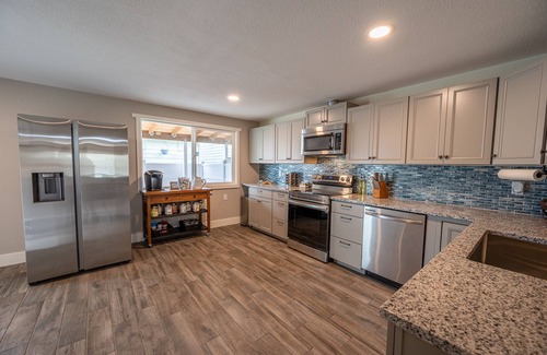 Reedsport House | The Salty Duplex (Left Side)