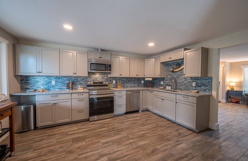 Reedsport House | The Salty Duplex (Left Side)