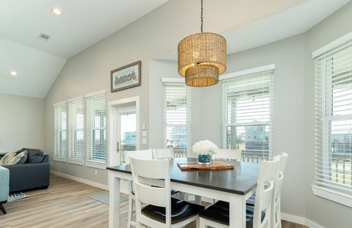 Pointe San Luis House | The Salty Rim: Island Casita close to beach and bay access!