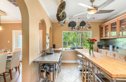Bodden Town Other | The Salty Sapodilla beautiful Cayman Villa 10-mins from Beach!