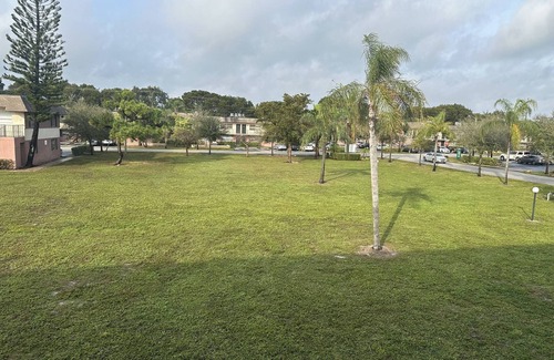 Pompano Beach Apartment | The Sample Rd Retreats