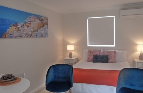 Sanctuary Point Hotel | The Sanctuary at Paradise Beach - Couples only - 10 minutes famous Hyams Beach