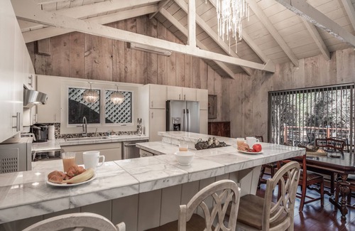 Ruidoso Cabin | The Sanctuary at Ruidoso | River View, Fireplace!