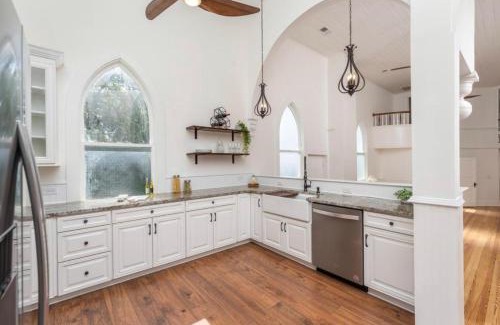 Staunton Villa | The Sanctuary:Downtown Staunton