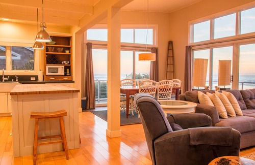Tierra Del Mar House | The Sand Castle #127 - Luxury oceanfront home with amazing views.