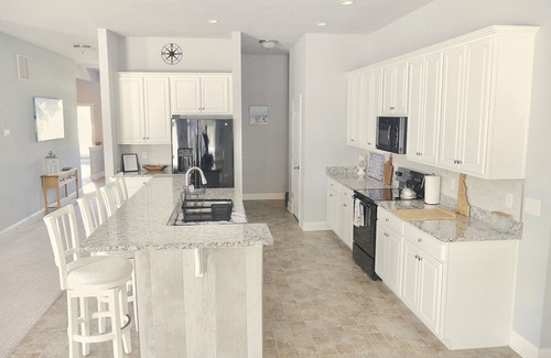 Lewes House | The Sand Dune! 5 Min. To Lewes Beach, Private Pool & Game Room