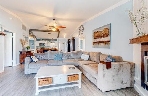 Caine Woods House | The Sand Dune