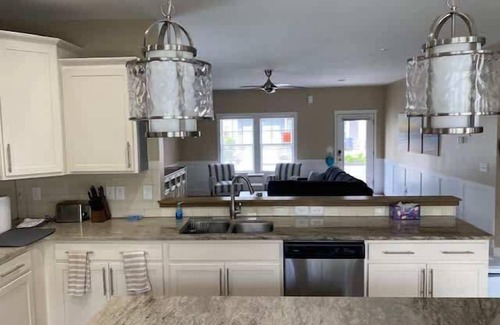 South Haven House | The Sandbar: Spacious Dog-Friendly Getaway with Access to Year-Round Pool & Hot