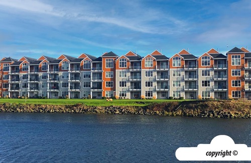 Seaside House | THE SANDBOX at Seaside Beach - Riverfront