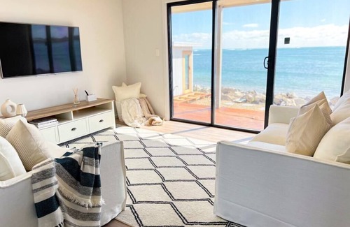 Limestone Coast House | The Sandcastle House - KMW Holiday Homes