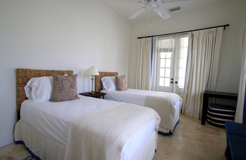 Schooner Bay Hotel | The Sandpiper Inn & Cottages