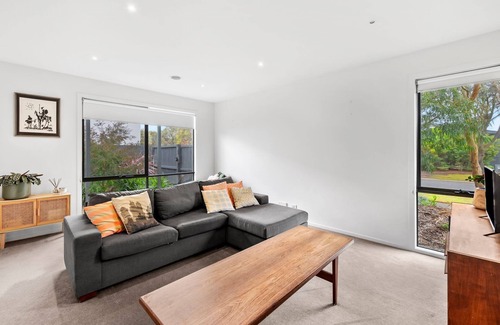 Torquay House | The Sands family entertainer - pet friendly