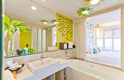 Khuekkhak Hotel | The Sands Khao Lak by Katathani