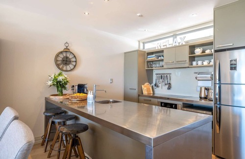 Onetangi Apartment | The Sands Villa 31 | StayWaiheke