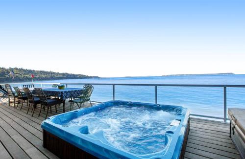 Kingston House | The Sandy Beach House