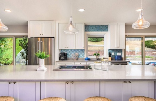 Scenic Heights House | The Santorini Retreat | Pool, Hot Tub, Game Room!