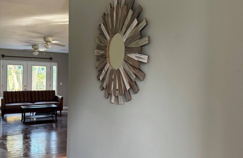 Burton House | The Sapphire Retreat! Great for MCRD Parris Island and Family-Friendly