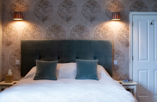 Aldborough Bed & Breakfast | The Saracen's Head