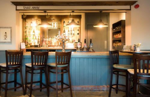 Amerton Bed & Breakfast | The Saracens Head