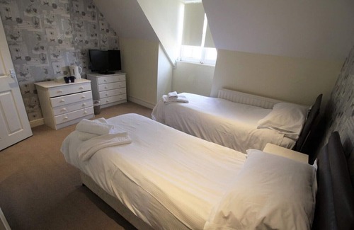 Highworth Hotel | The Saracens Head Hotel