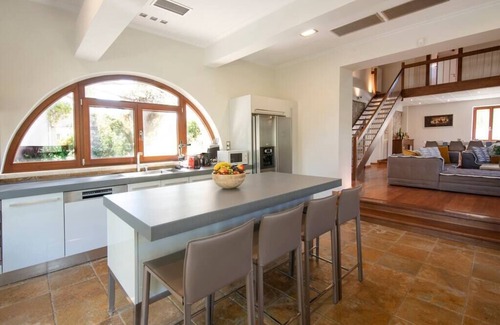 Agii Theodori House | The Saronic Villa - Jungle on the sea