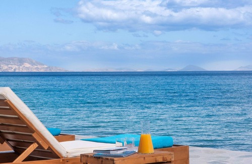 Agii Theodori House | The Saronic Villa - Jungle on the sea