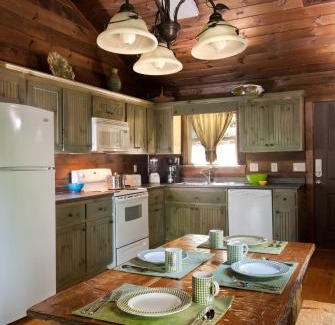 Topton House | The Sassafras Breeze