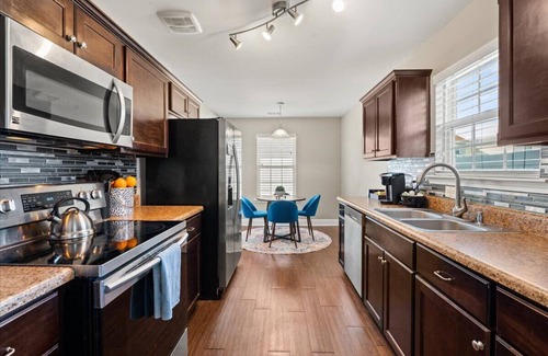 Savannah House | The Savannah Retreat-4BR/2.5 BA Home In Charming Savannah