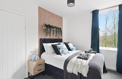 Newark upon Trent House | The Scandi Gem of Nottingham - Sleeps 10