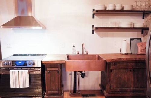 North Powder Apartment | The Scandinavian Hall All-Access